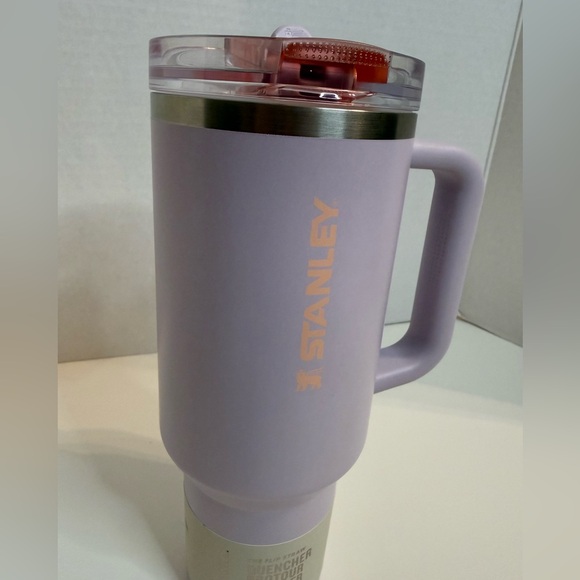 Stanley Flip Straw Quencher Protour Tumbler 40 OZ - Picture 3 of 10